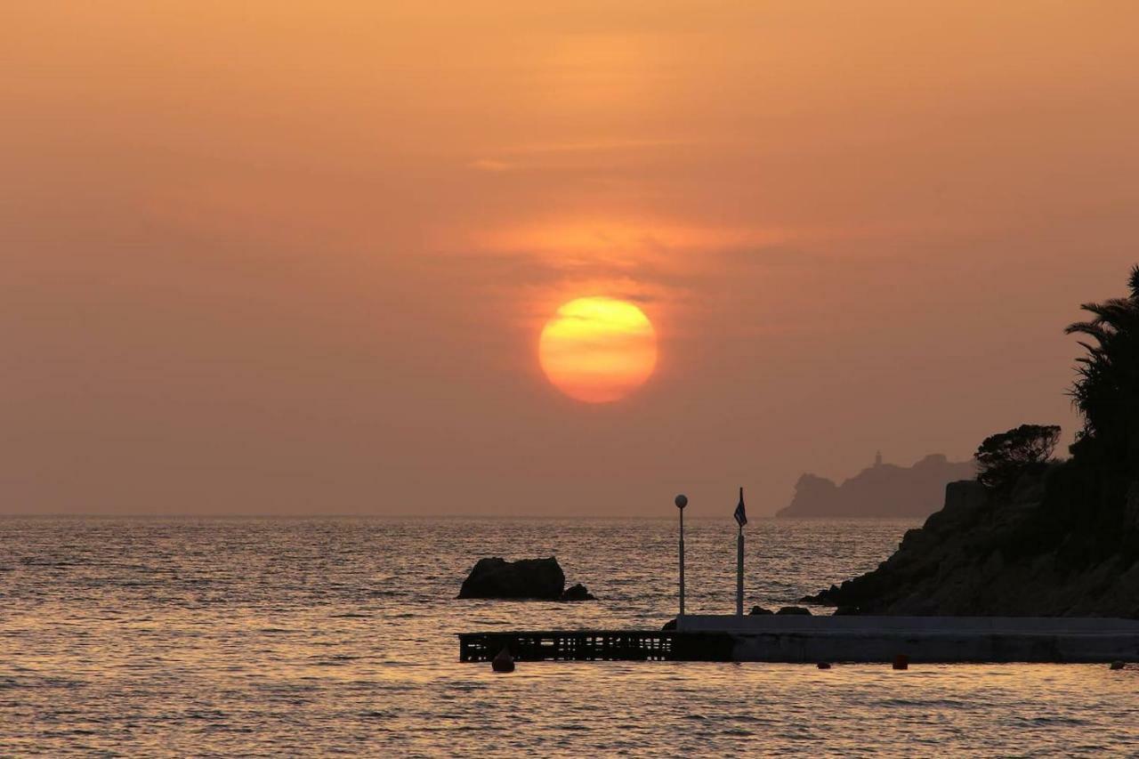 Galini * Loutraki (Corinthia)